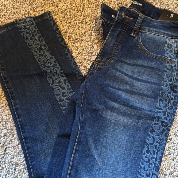 Brand New Easel Jeans - Picture 4 of 6